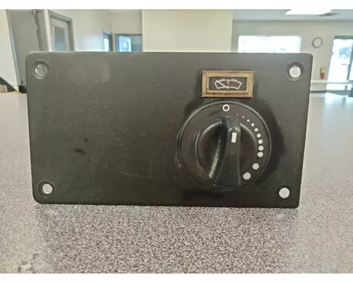 KENWORTH T300 Instrument Cluster