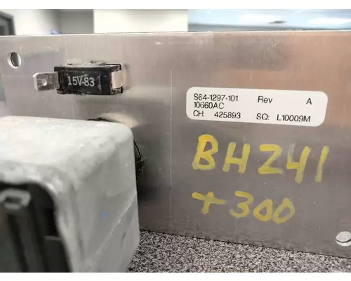 KENWORTH T300 Instrument Cluster