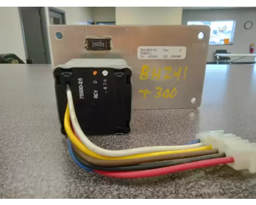KENWORTH T300 Instrument Cluster