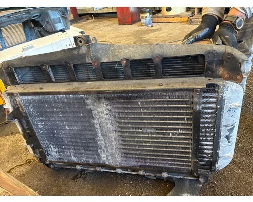KENWORTH T300 Radiator