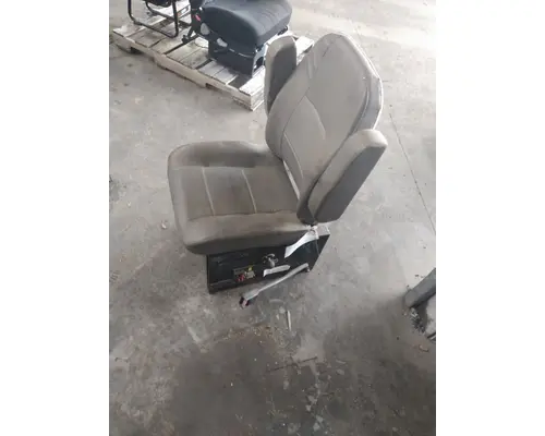 KENWORTH T300 SEAT, FRONT