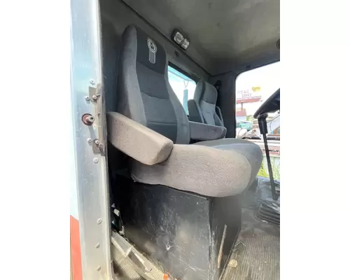 KENWORTH T300 Seat, Front