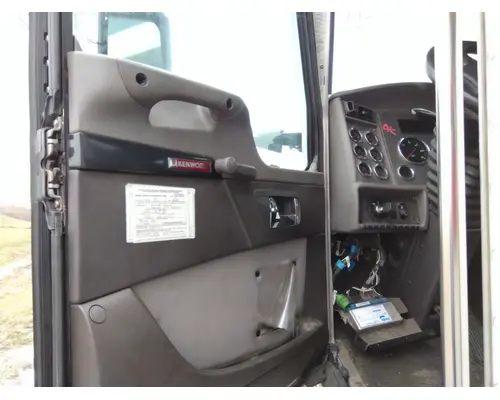KENWORTH T370 2008-2025 DOOR ASSEMBLY, FRONT