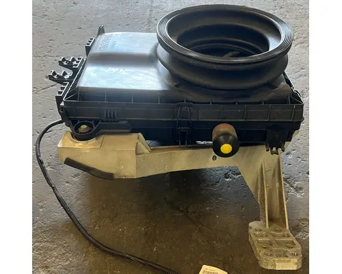 KENWORTH T370 Air Cleaner