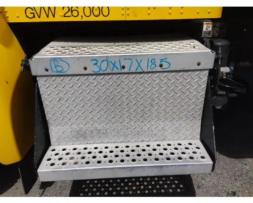 KENWORTH T370 BATTERY BOX