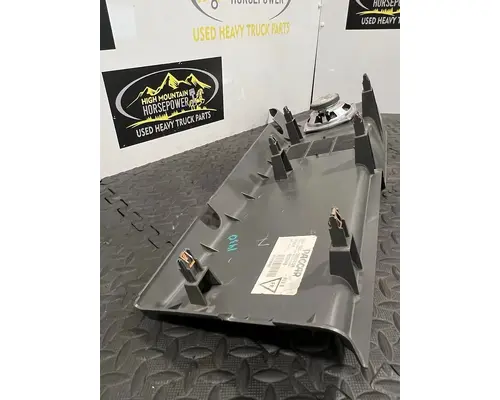 KENWORTH T370 Body Parts, Misc.