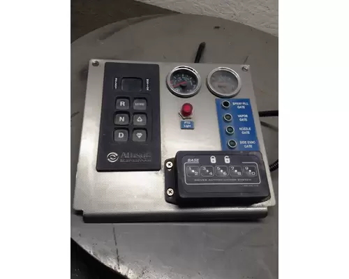 KENWORTH T370 DASH PANEL