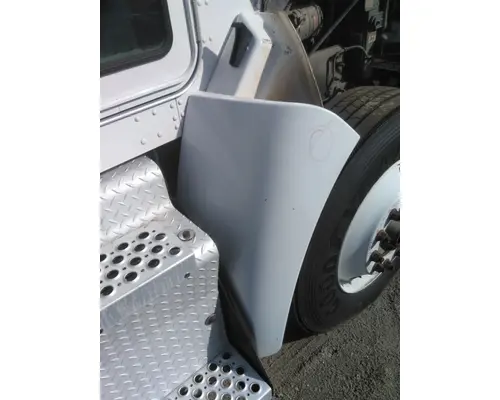 KENWORTH T370 FENDER EXTENSION