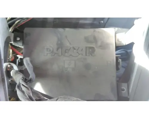 KENWORTH T370 FUSE BOX