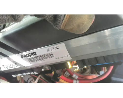 KENWORTH T370 FUSE BOX