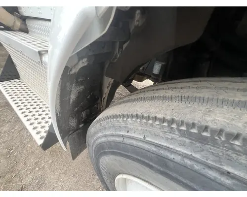 KENWORTH T370 Fender Extension