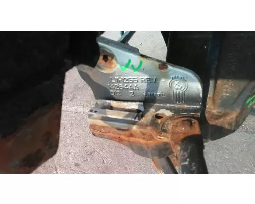 KENWORTH T370 HOOD BRACKET
