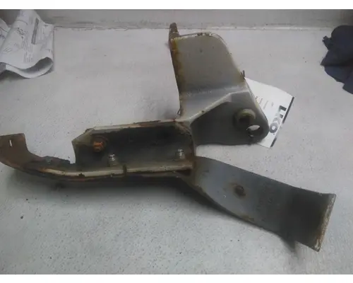 KENWORTH T370 HOOD BRACKET