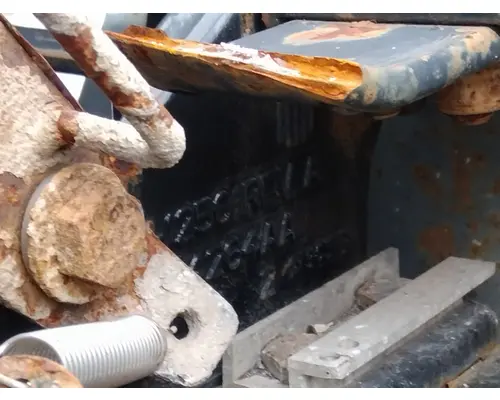 KENWORTH T370 HOOD BRACKET