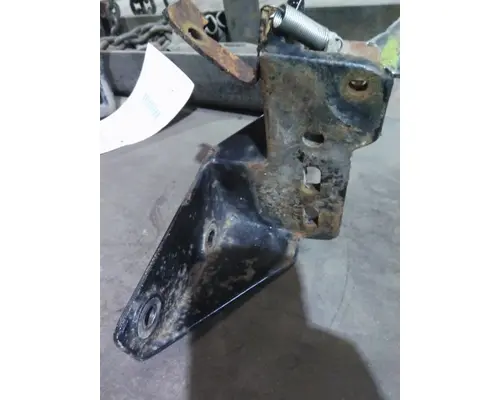 KENWORTH T370 HOOD BRACKET