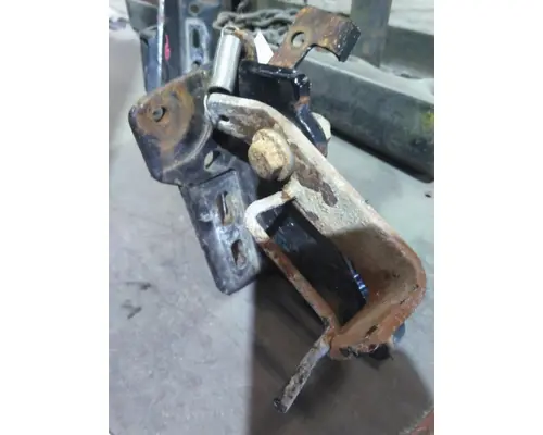 KENWORTH T370 HOOD BRACKET