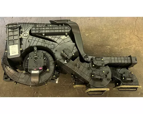 KENWORTH T370 Heater Assembly
