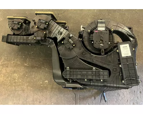 KENWORTH T370 Heater Assembly