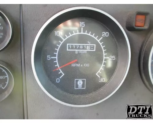 KENWORTH T370 Instrument Cluster