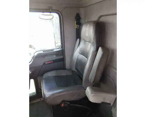 KENWORTH T370 SEAT, FRONT