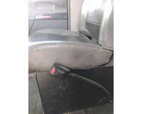 KENWORTH T370 SEAT, FRONT