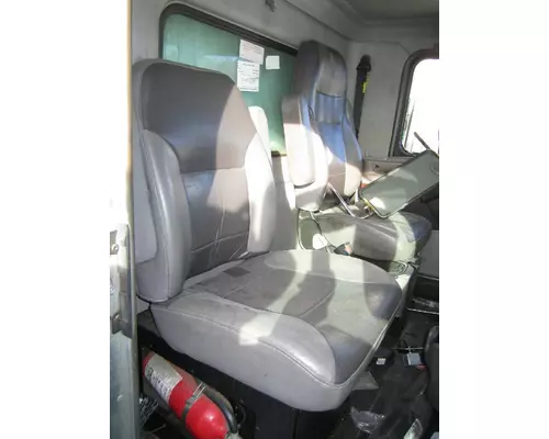 KENWORTH T370 SEAT, FRONT