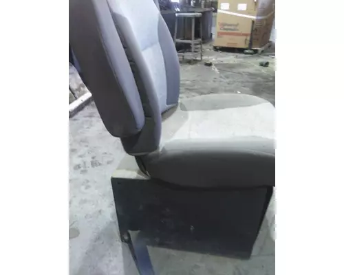 KENWORTH T370 SEAT, FRONT