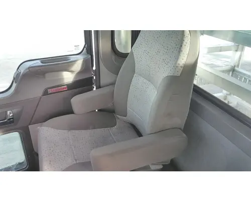 KENWORTH T370 SEAT, FRONT