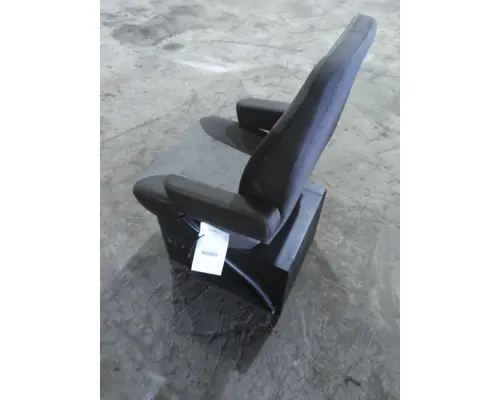 KENWORTH T370 SEAT, FRONT