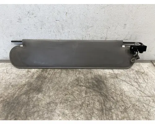 KENWORTH T370 Sun Visor (External)