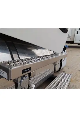 KENWORTH T380 CAB STEP