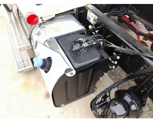 KENWORTH T380 DEF TANK