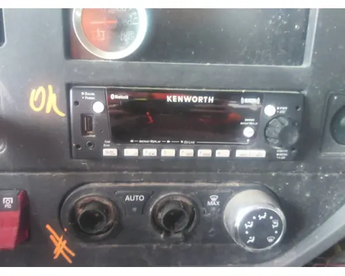 KENWORTH T380 RADIO AMFMBLUETOOTH