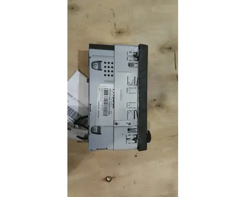 KENWORTH T380 RADIO AMFMBLUETOOTH