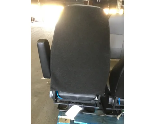 KENWORTH T380 SEAT, FRONT