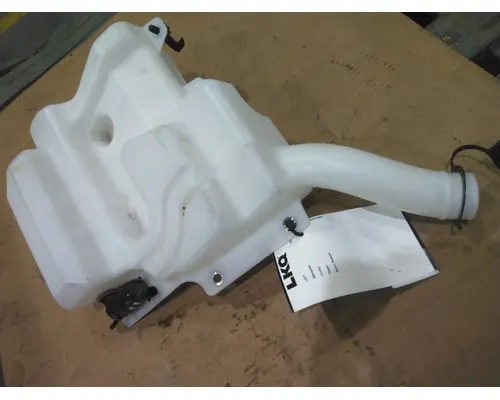 KENWORTH T380 WINDSHIELD WASHER RESERVOIR