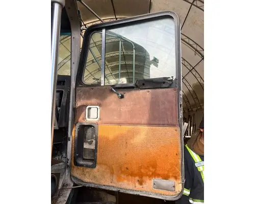 KENWORTH T400 Door Assembly, Front