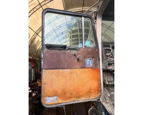 KENWORTH T400 Door Assembly, Front