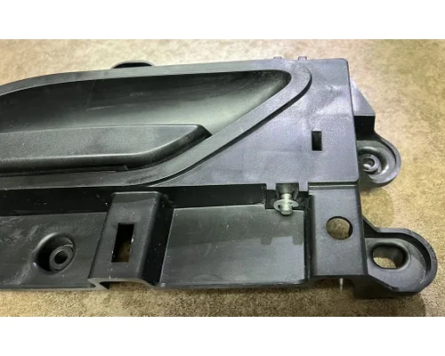 KENWORTH T400 Door Handle