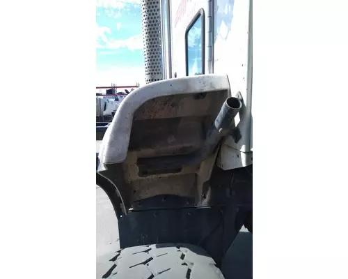 KENWORTH T400 Fender Extension