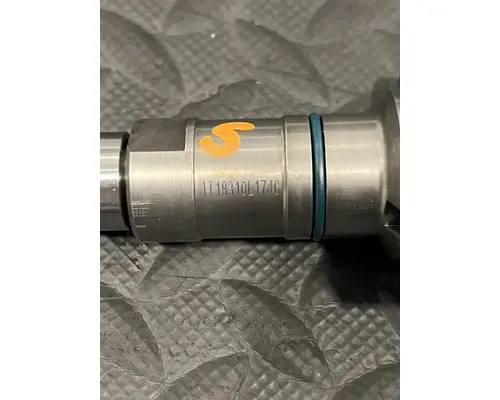 KENWORTH T400 Fuel Injector
