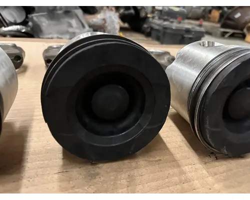 KENWORTH T400 Hydraulic PistonCylinder
