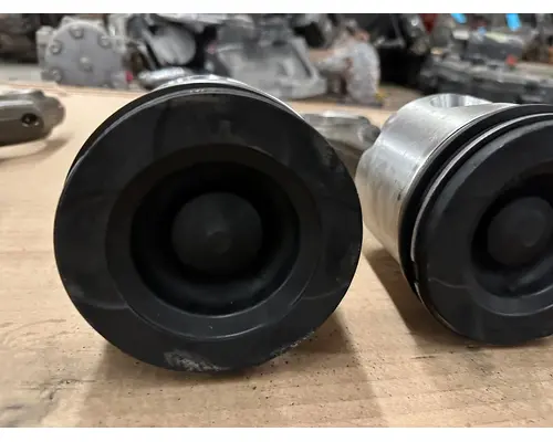 KENWORTH T400 Hydraulic PistonCylinder