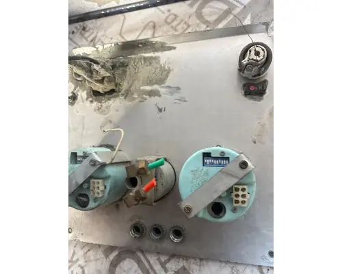 KENWORTH T400 Instrument Cluster