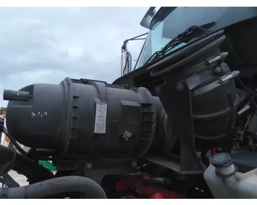 KENWORTH T440 AIR CLEANER