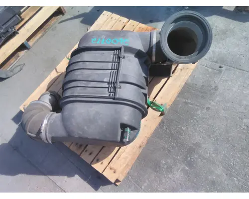 KENWORTH T440 AIR CLEANER