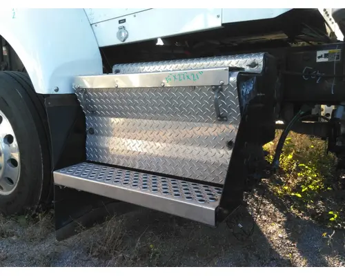 KENWORTH T440 BATTERY BOX