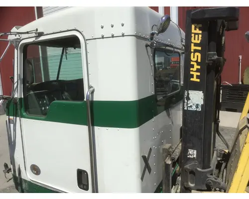KENWORTH T440 CAB ASSEMBLY