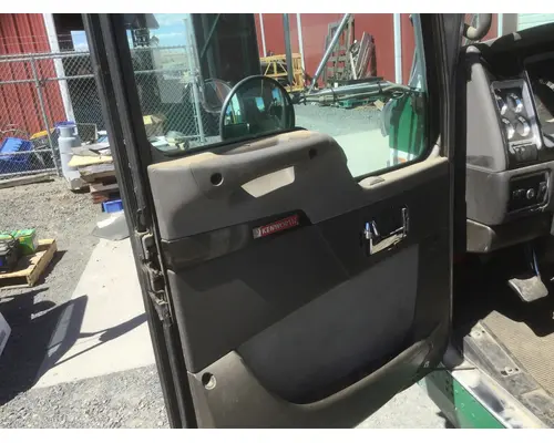 KENWORTH T440 CAB ASSEMBLY