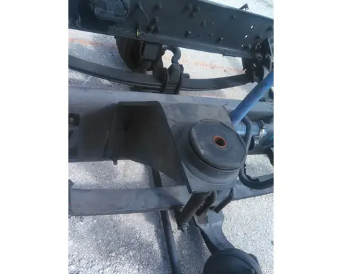 KENWORTH T440 CAB SUPPORT